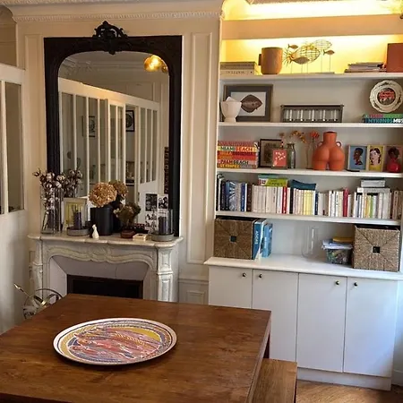 Elegant Haussmann - Champs-elysees *